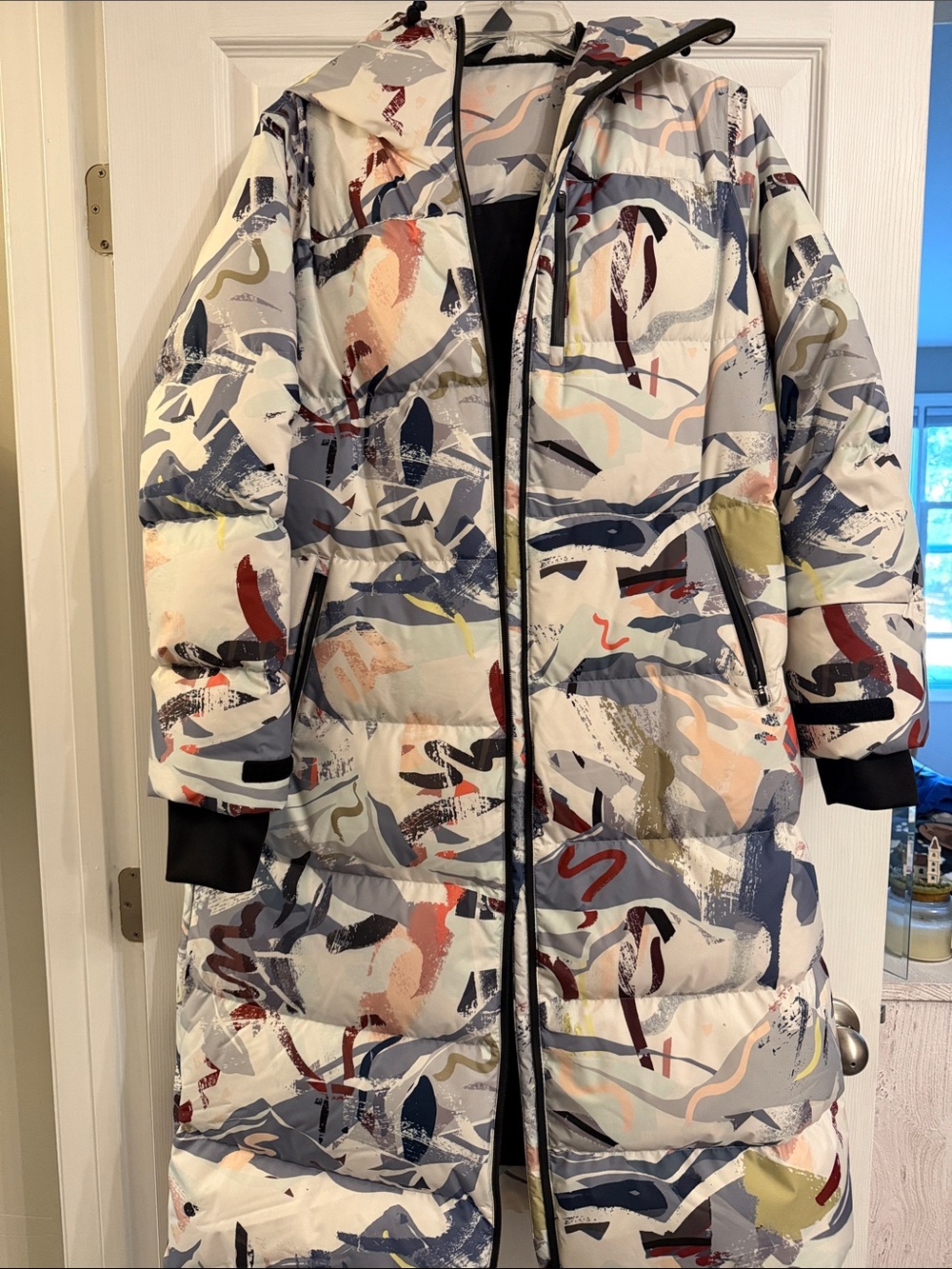 Sweaty Betty Ski Abstract Print Long Puffer Coat in White, Gray & Blue Accents